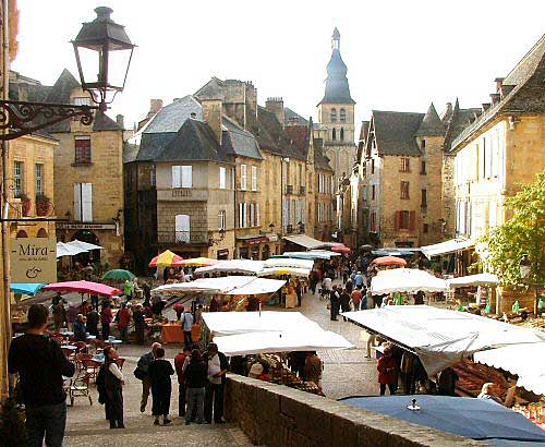 Le marché de Sarlat Le marché de Sarlat